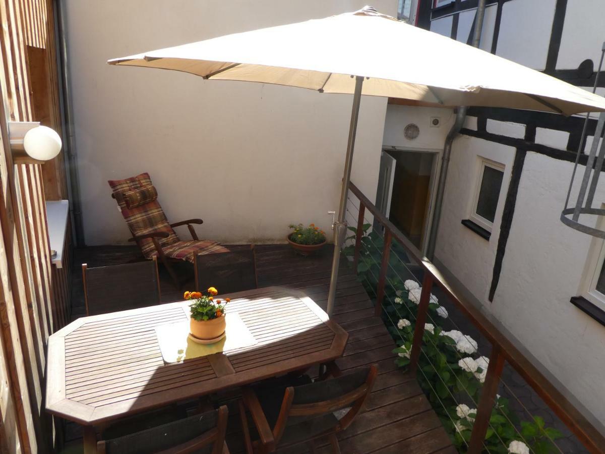 Ferienwohnung Janus Altstadt-Hameln Haus 2 Inklusive Parkplatz - Mit Und Ohne Terrasse Oder Loggia Hamelin Ngoại thất bức ảnh